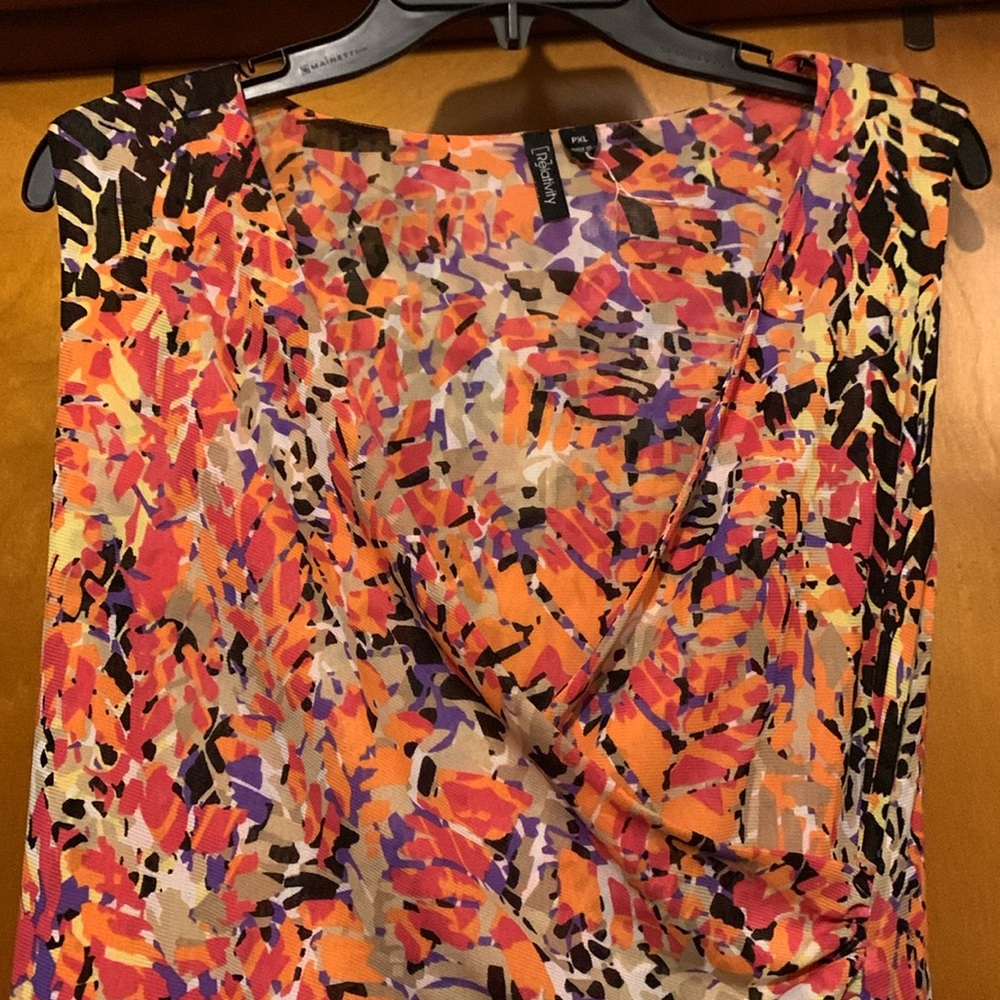 Relativity Multicolor Abstract Print Top - Picture 3 of 5